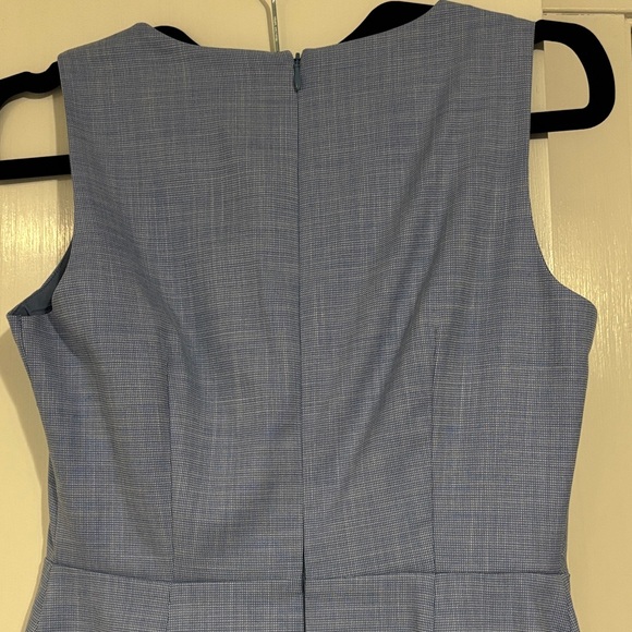 Banana Republic Women’s Elegant Sleeveless Sky Blue Dress, Size 4 petite - Picture 3 of 9